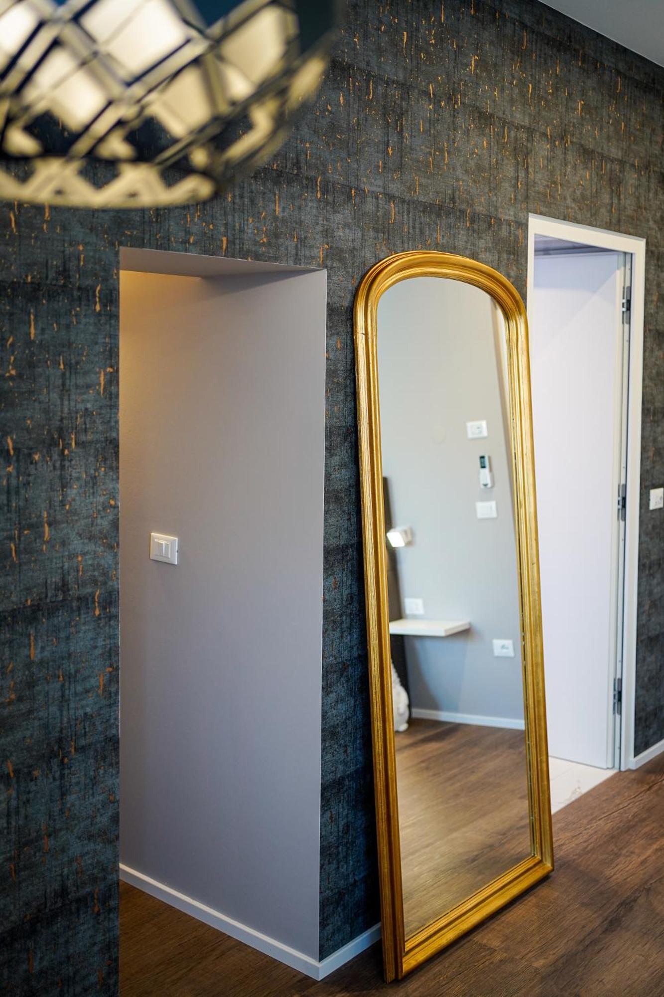 Your Stay In Bolzano Bilik gambar